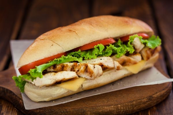 Sandwich φιλέτο κοτόπουλο